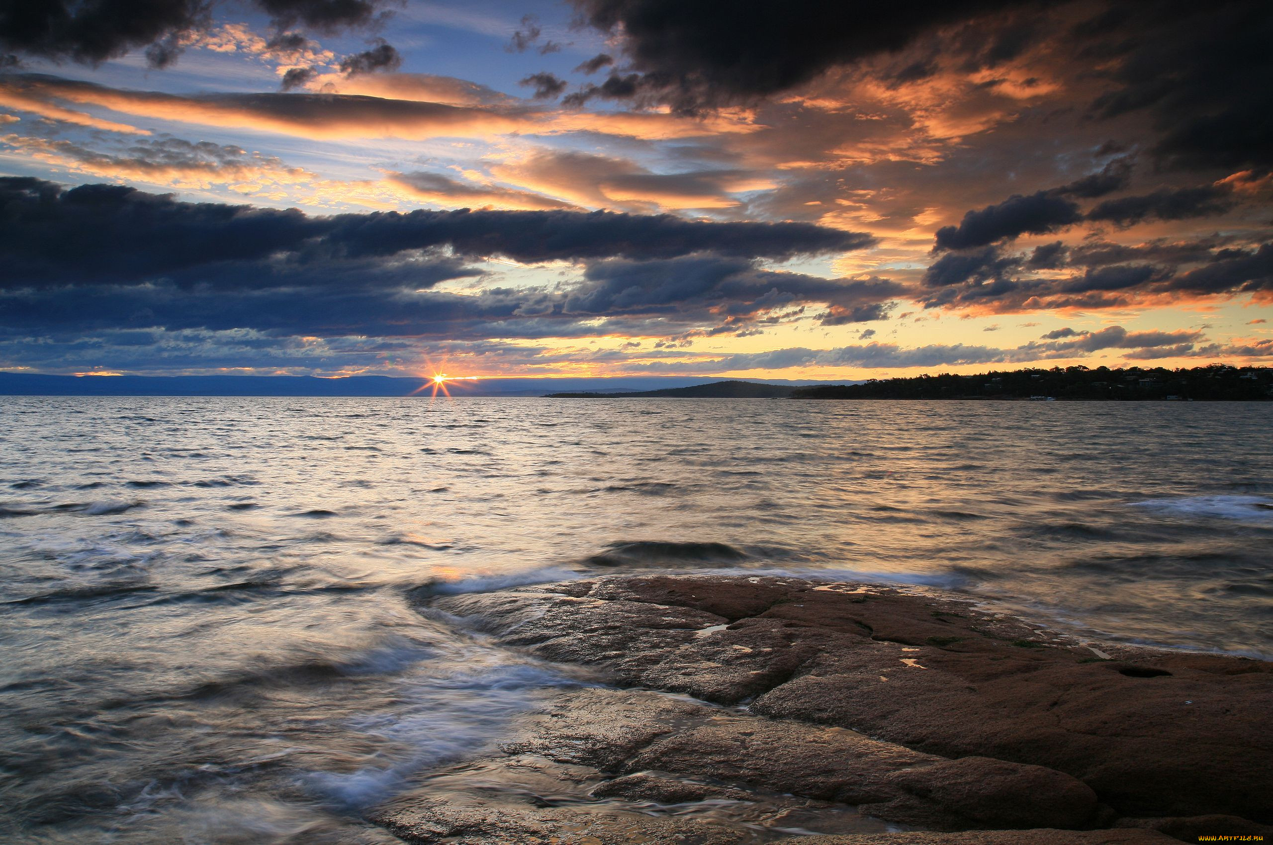 Небо вода. Небо вода солнце. Отражение в море. Небо над водой. Спокойствие.